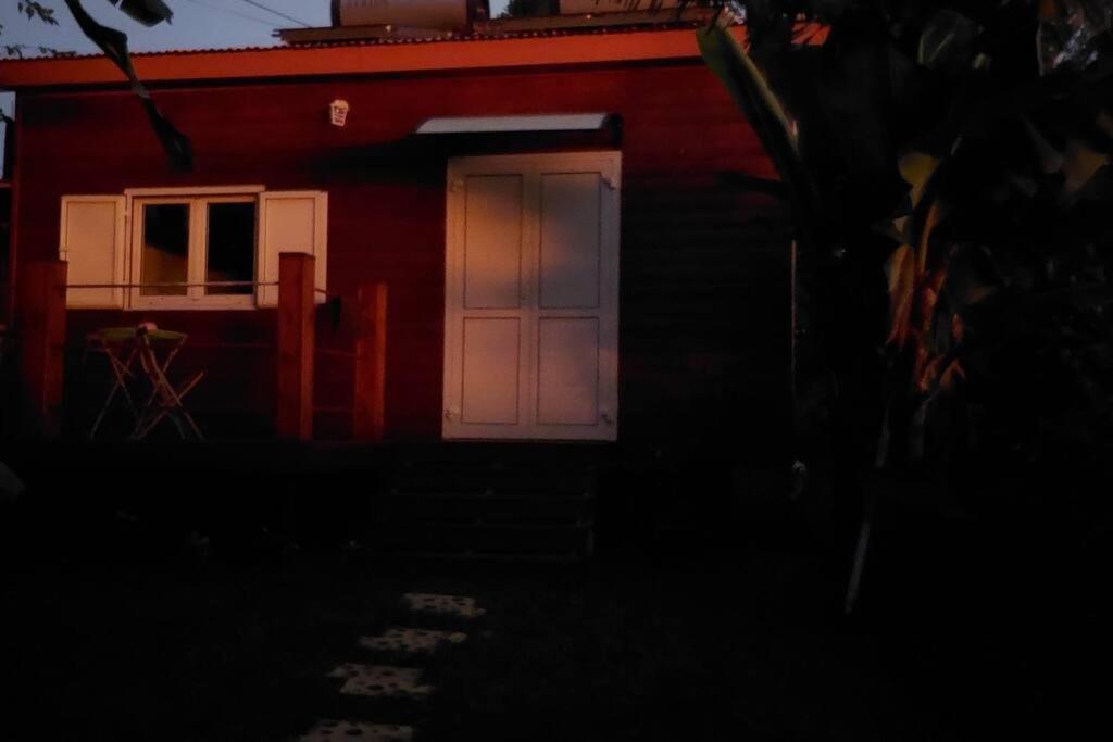 Chalet Les Azalees Le Tampon Exterior photo